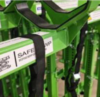 Scissor Lift Pipe Holder